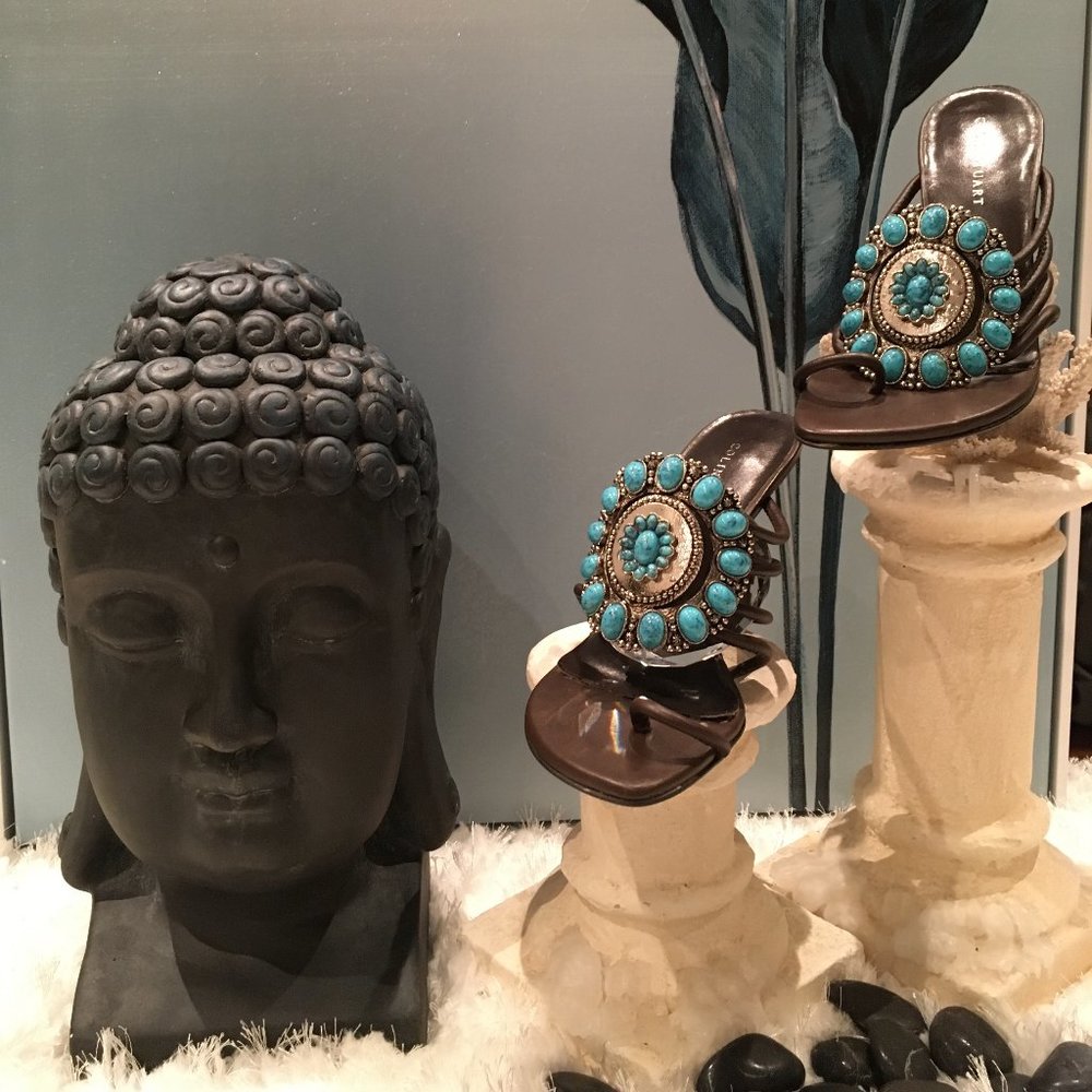 🔥 HOST PICK 🔥 COLIN STUART Bejewelled Heels…